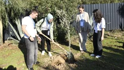 Kuşadası'nda zeytin ağaçları 'Barış ve Kardeşlik' için dikildi