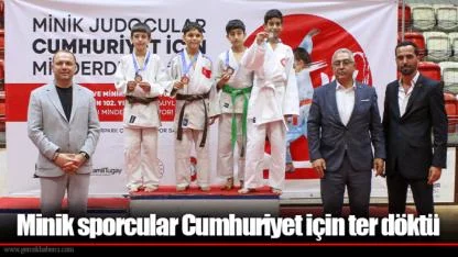 Minik sporcular Cumhuriyet için ter döktü