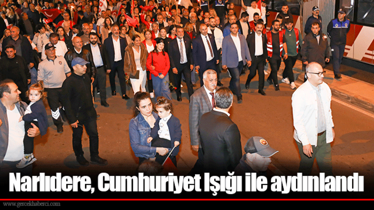 Narlıdere, Cumhuriyet Işığı ile aydınlandı