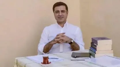 Selahattin Demirtaş yazdı: Kardeşlik hukuku için adım atılmadı, CHP’ye operasyonlarla ayrışma derinleştirildi