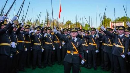 Teğmenler için 'sicil değişikliği' baskısı yapıldığı iddia edilmişti: Genelkurmay Başkanı Selçuk Bayraktaroğlu hakkında suç duyurusu