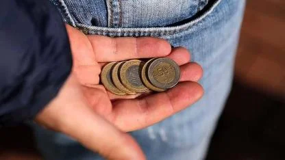 Türkiye, gelir eşitsizliğinde zirvede: 10 kişiden 2'si yoksul, 6'sı borçlu!