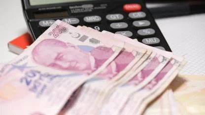 Yeni asgari ücret maratonu başlıyor: İşçi, işveren ve hükümet 21 Ekim'de toplanacak