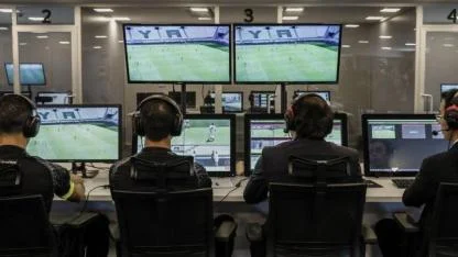 Yok artık: VAR odasından "Hakem VAR'a gider mi?" diye bahis oynanmış