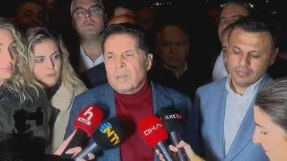 Ahmet Özer, tahliye edilirken İmamoğlu ile karşılaşmış: 'Tahliyen moral oldu, bütün dostlara selam söyle' dedi
