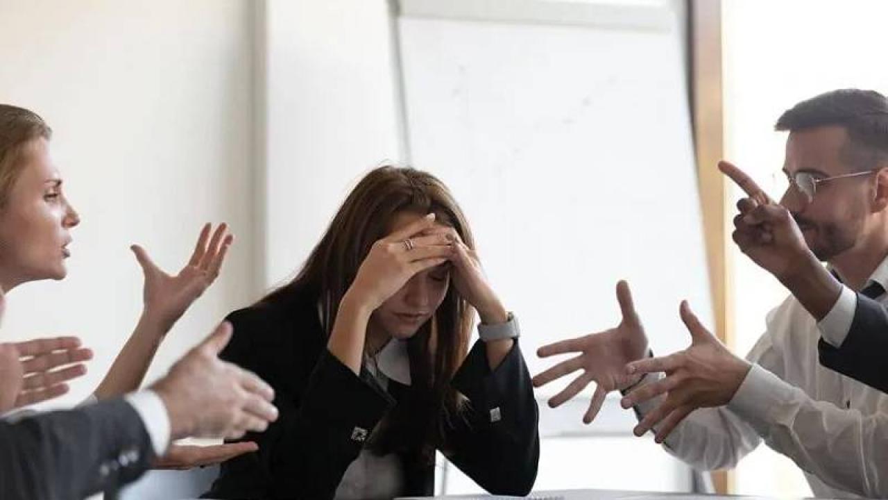 Ayyaş, diktatör, saray soytarısı ve diğerleri: İşte Yargıtay&#039;ın hakaret olarak değerlendirdiği kelimeler