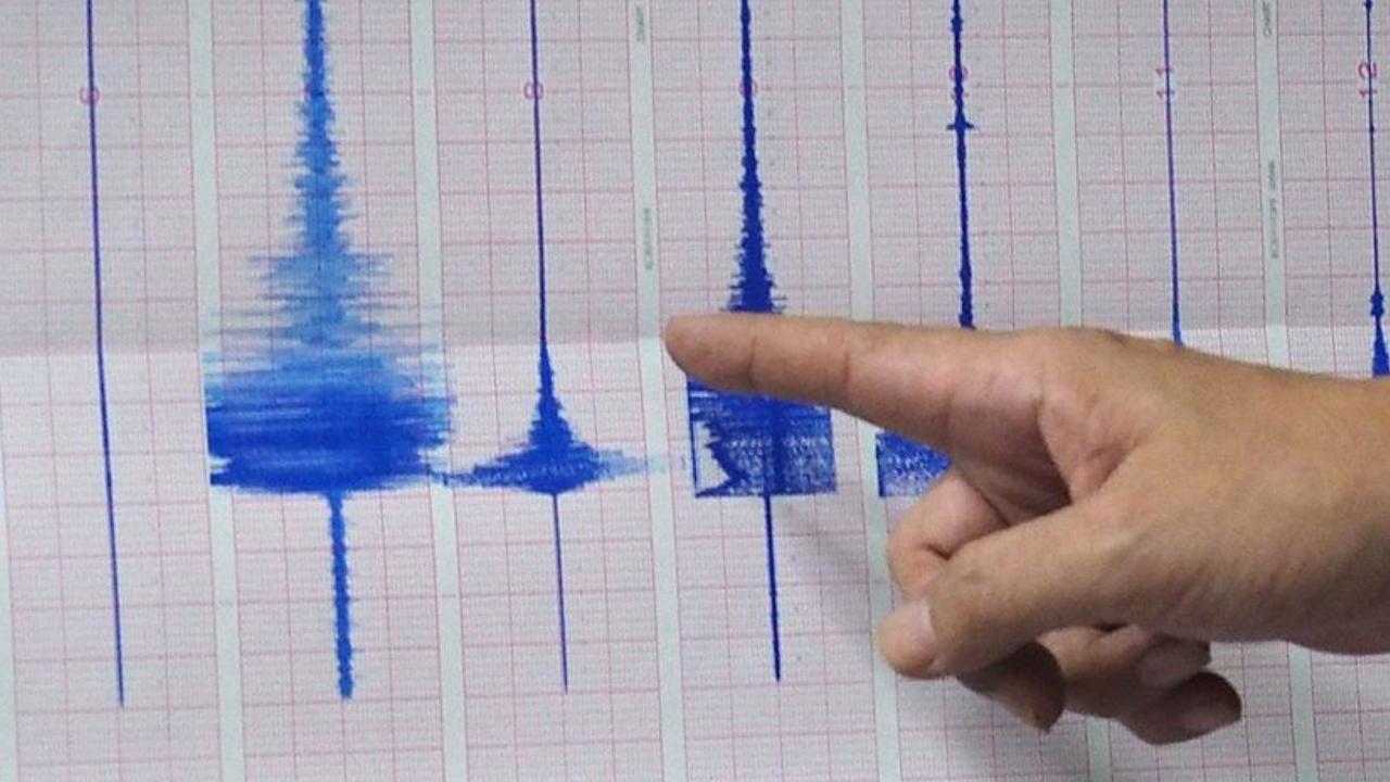 Balıkesir Sındırgı&#039;da deprem fırtınası! Peş peşe 3 sarsıntı kaydedildi