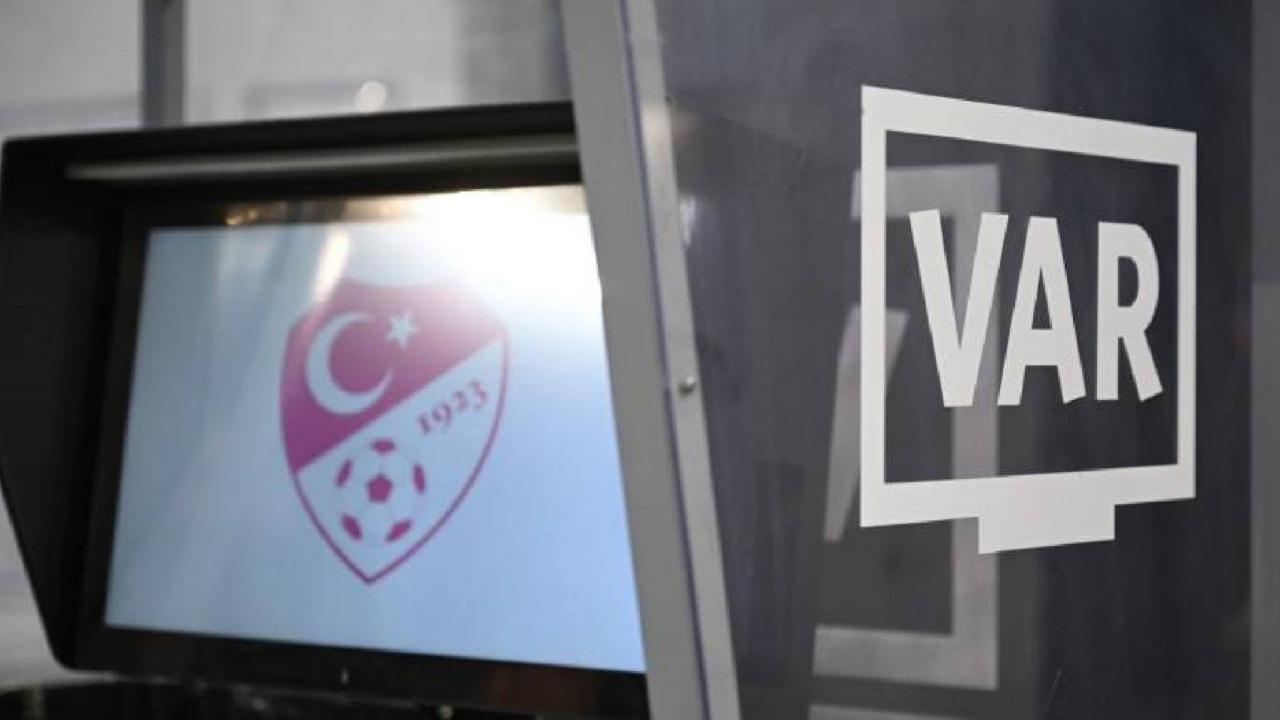 Beşiktaş-Fenerbahçe derbisinin VAR hakemi açıklandı