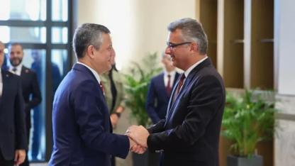 CHP Genel Başkanı Özel, KKTC'de düzenlenen törenlere katıldı