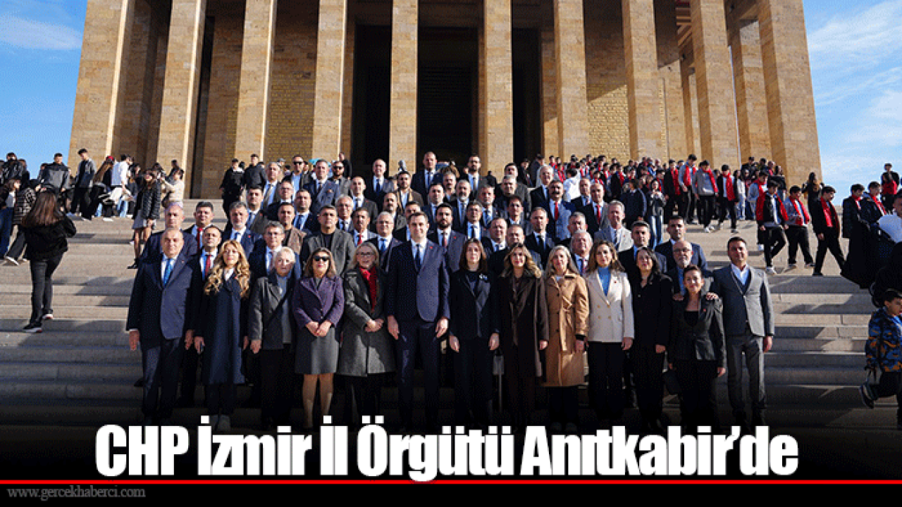 CHP İzmir İl Örgütü Anıtkabir’de