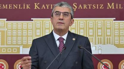 CHP'den parti değiştiren veya bağımsız kalan belediye başkanının başkanlığının kendiliğinden düşmesi için kanun teklifi