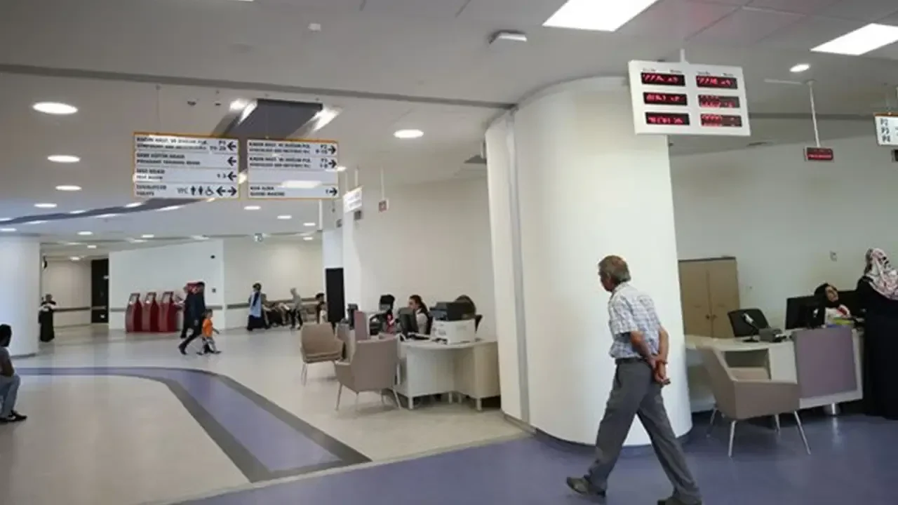 CHP&#039;den &#039;şehir hastaneleriyle&#039; ilgili suç duyurusu: &#039;Arkasında Türkiye tarihinin en büyük yolsuzluğu gizli&#039;