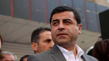 Demirtaş, Arınç'ı yalanladı: Arkadaşları haricindeki siyasetçilerle görüşmeyecek
