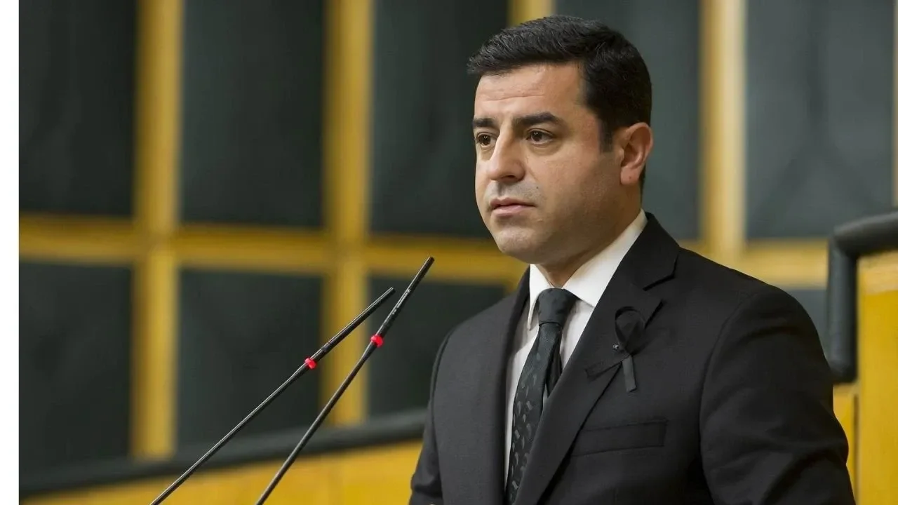 Demirtaş&#039;tan Milletvekillerine İmralı Çağrısı: Lütfen Siyasi Risk Alın