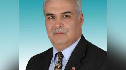 Eski başkan araç kullanırken kalp krizi geçirip hayatını kaybetti