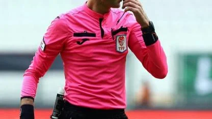 Futbolda bahis soruşturması: 17'si hakem 19 kişiye tutuklama talebi