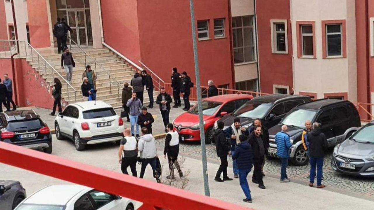 Gümüşhane Üniversitesi’nde silahlı personel, kadın memuru rehin aldı!