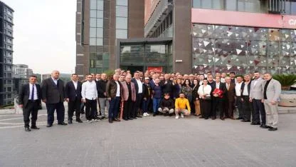 Gürsel Tekin: İlçelerde Üyelerle Görüşecek 40 Kişilik Kurul Oluşturuluyor