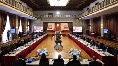 İmralı tartışması sürerken CHP’den eş zamanlı hamle: Özel’in Demirtaş ziyareti gündemde