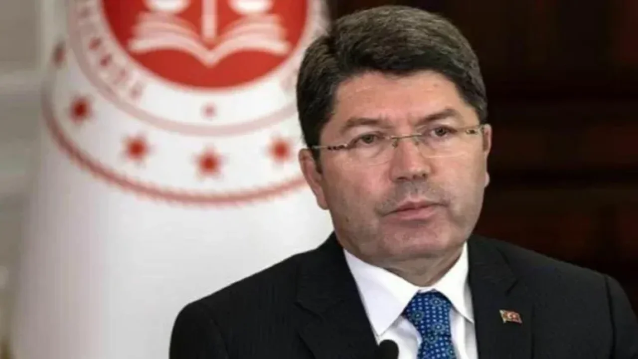 İYİ Partili Poyraz&#039;dan Bakan Tunç&#039;a zehir zemberek &#039;İmralı&#039; sözleri