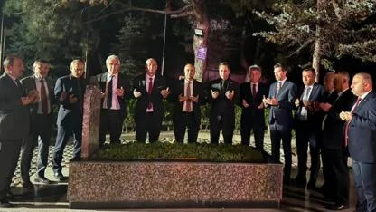 MHP'li isimlerin Türkeş'in mezarını ziyaretine Ayyüce Türkeş Taş'tan İmralı tepkisi: Gününüz yaklaştı herhalde