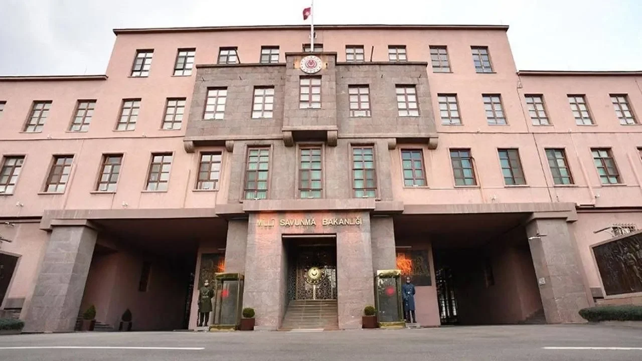 MSB&#039;den İskenderun açıklaması: &#039;4 personelin TSK&#039;den ilişiği kesildi&#039;