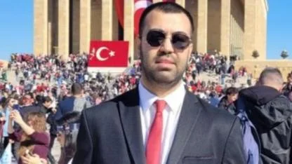 Özel harekat polisleri gazeteci Engin Açar'ın evini bastı; sonra özür dilediler