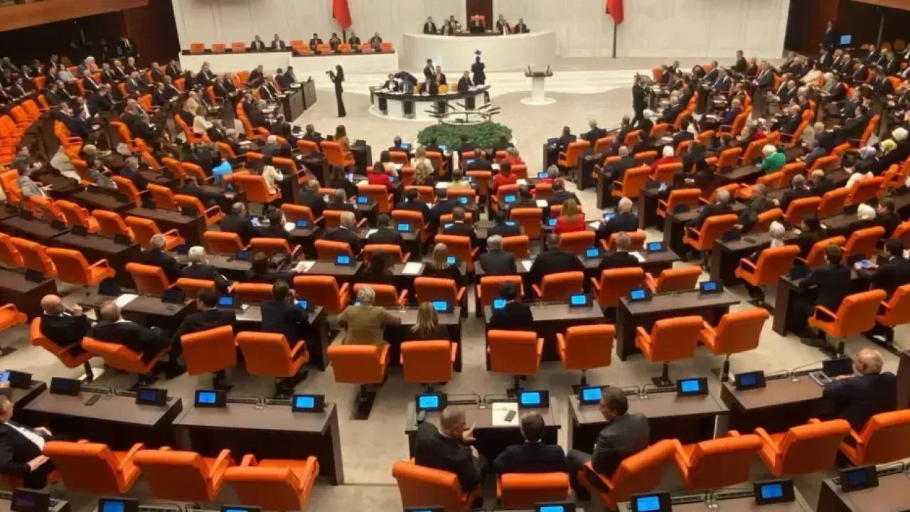 Özgür Özel dahil 11 vekilin dokunulmazlık dosyası Meclis&#039;te