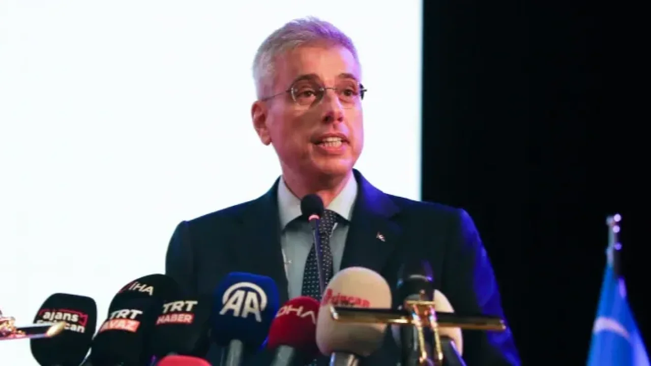 Sağlık bakanı &#039;kilolu ve sigara içen topluma&#039; karşı kadınlardan yardım istedi