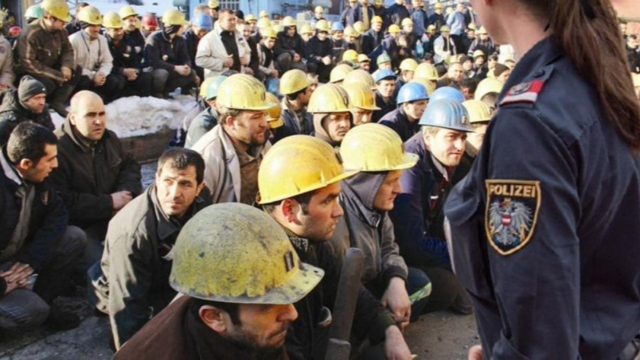 Türk iş insanı Almanya&#039;ya yüzlerce kaçak işçi getirdi: Dev polis operasyonu başlatıldı