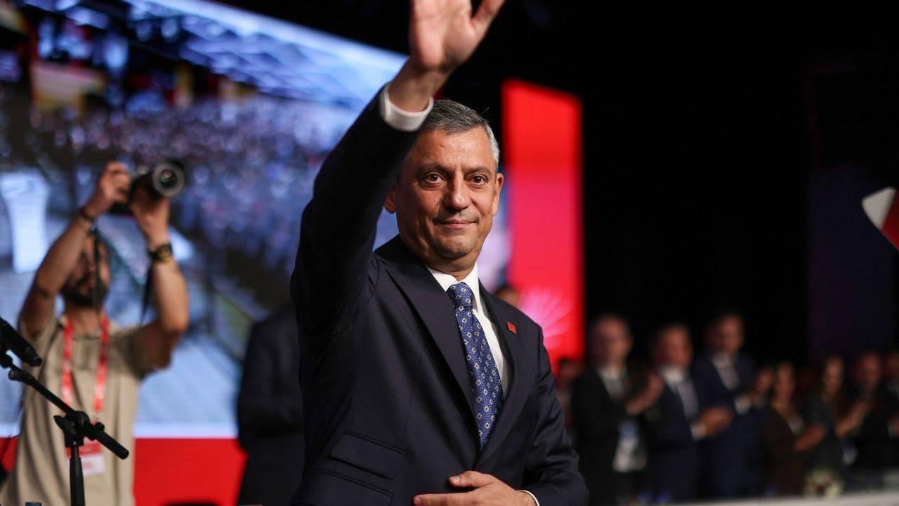 4. kez CHP Genel Başkanı seçilen Özgür Özel&#039;den teşekkür ve dayanışma mesajı