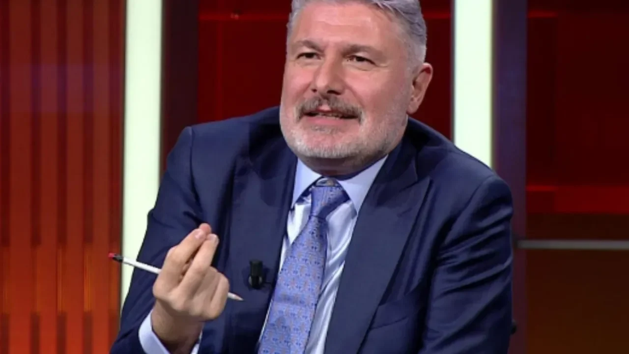 Bahadır Erdem'den AK Parti içindeki 'gazeteci-vekil' tartışmasına çarpıcı tespit: Mesleğini ve karakterini iktidara satanlar
