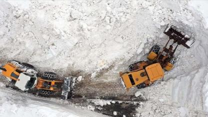 Bakanlıktan 'yoğun kar yağışı' uyarısı: Zorunlu olmadıkça yola çıkmayın!