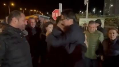 Barış Karcı'yı cezaevi çıkışında ailesi karşıladı!