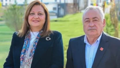 "CHP'li başkanın paylaşımlarını beğenen sağlık çalışanları sürüldü" iddiası