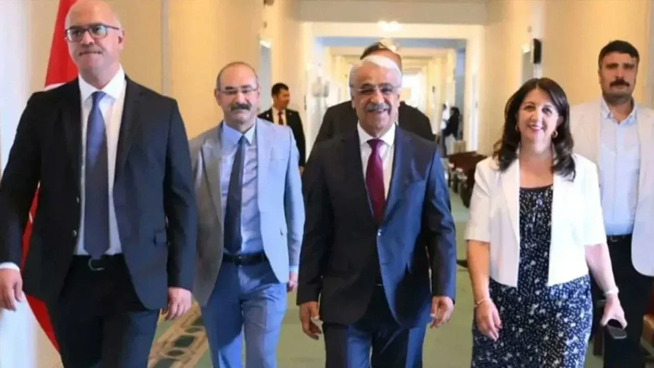 DEM Parti'nin AK Parti ziyareti sona erdi: "Hukuki zemine ihtiyaç olan bir döneme girdik"