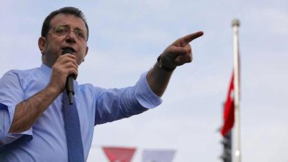 Duruşma salonunda alkışlarla karşılanan Ekrem İmamoğlu: "Görünmek iyidir sayın hakim, görünmemek kötüdür"