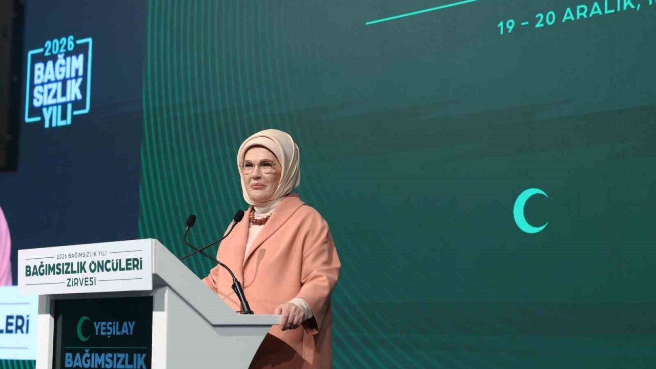 Emine Erdoğan, Bağımsızlık Öncüleri Zirvesi’nde konuştu: "2026’yı ’Bağımsızlık Yılı’ ilan ediyoruz"