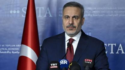 Hakan Fidan YPG'ye seslendi: "Hiçbir ülkede iki tane silahlı unsur olmaz"