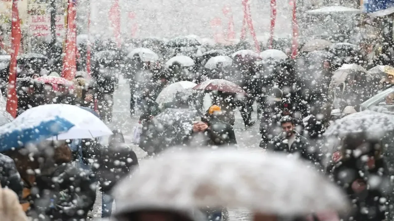 İçişleri Bakanlığı'ndan kuvvetli kar yağışı uyarısı