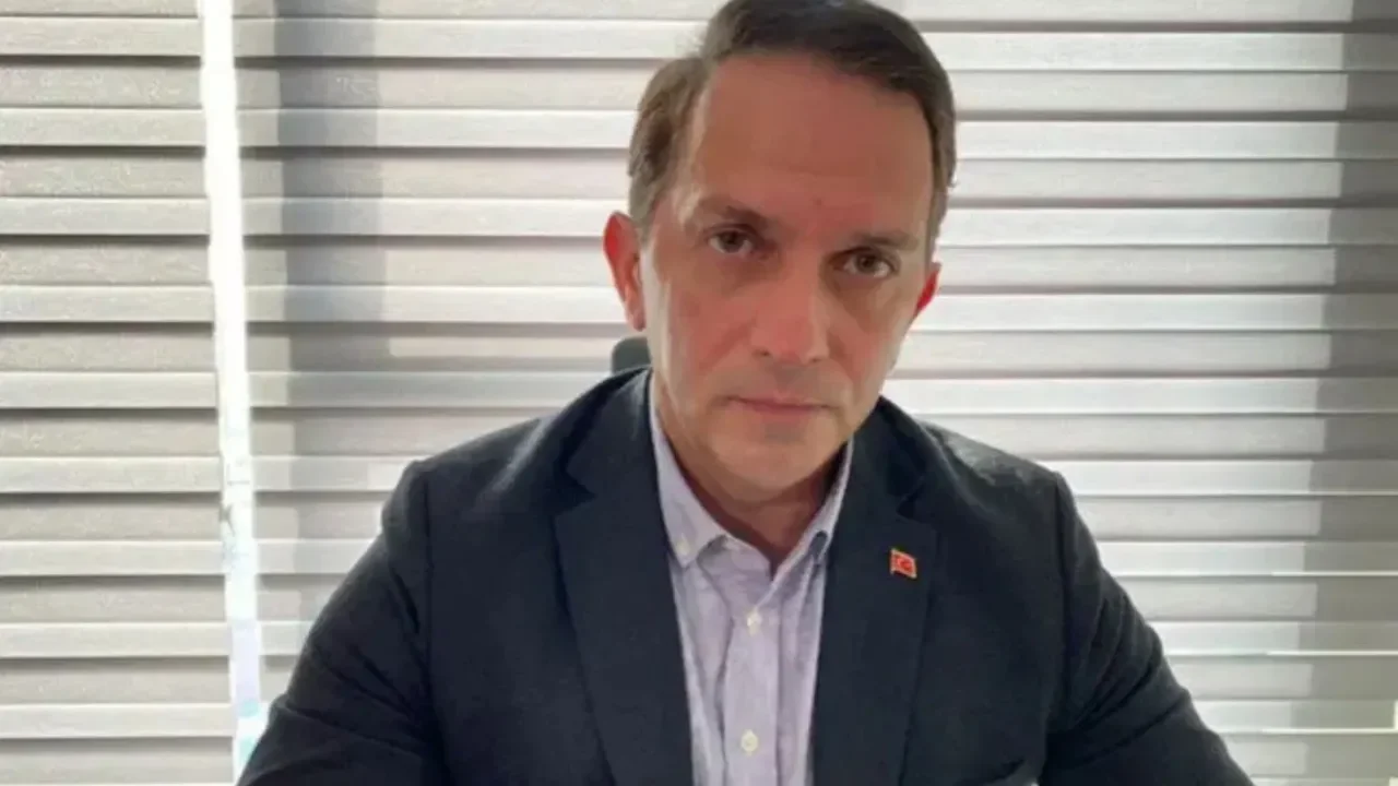 Mücahit Birinci'den 'çay içip çekirdek çıtlatan' AK Parti'lilere çağrı: Halk da görsün kim nedir