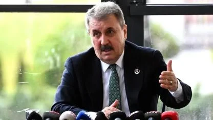 Mustafa Destici'nin hedefinde Gülben Ergen var