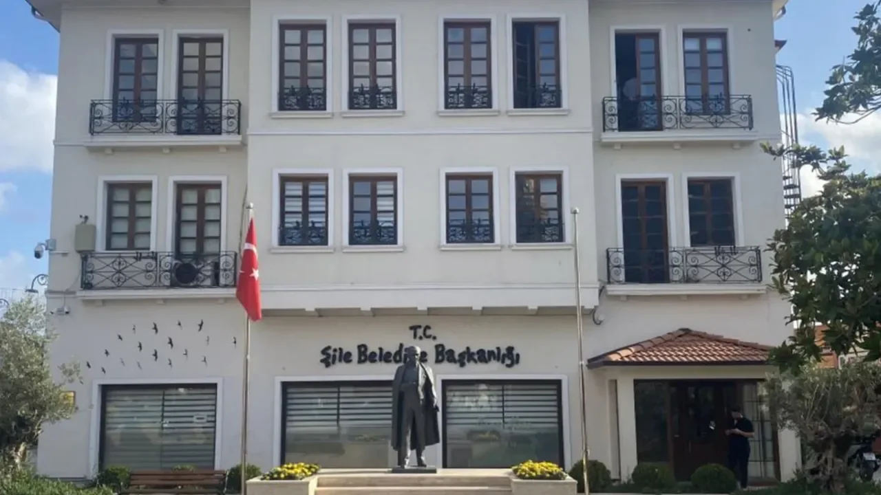 Şile Belediyesi’ne yönelik soruşturmada 15 şüpheli tutuklandı