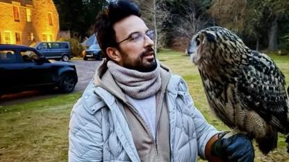 Tarkan'ın 'puhu kuşu' pozları beğeni topladı