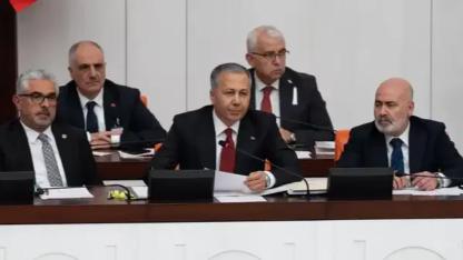 TBMM Genel Kurulu'nda ortam gerildi! İçişleri Bakanı Yerlikaya ile CHP'li vekiller arasında '5 bin polis' tartışması