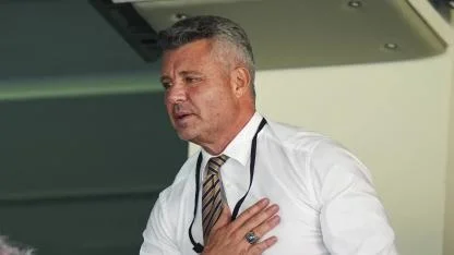 Uyuşturucu operasyonu kapsamında Fenerbahçe Başkanı Sadettin Saran'ın evinde arama yapılıyor