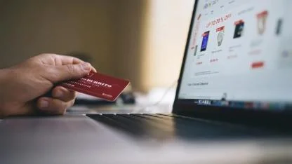 17 yaşındaki genç e-ticaretin açığını buldu: 24 milyon TL servet yaptı