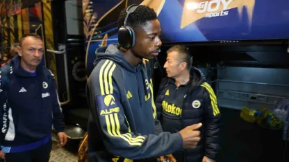 Fenerbahçe kafilesi Adana’ya geldi