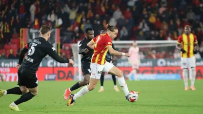 Trendyol Süper Lig: Göztepe: 3 - Çaykur Rizespor: 1 (Maç sonucu)