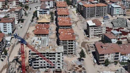 Depremde 35 kişinin hayatını kaybettiği Velioğlu Apartmanı ve Meral İş Hanı davalarında karar